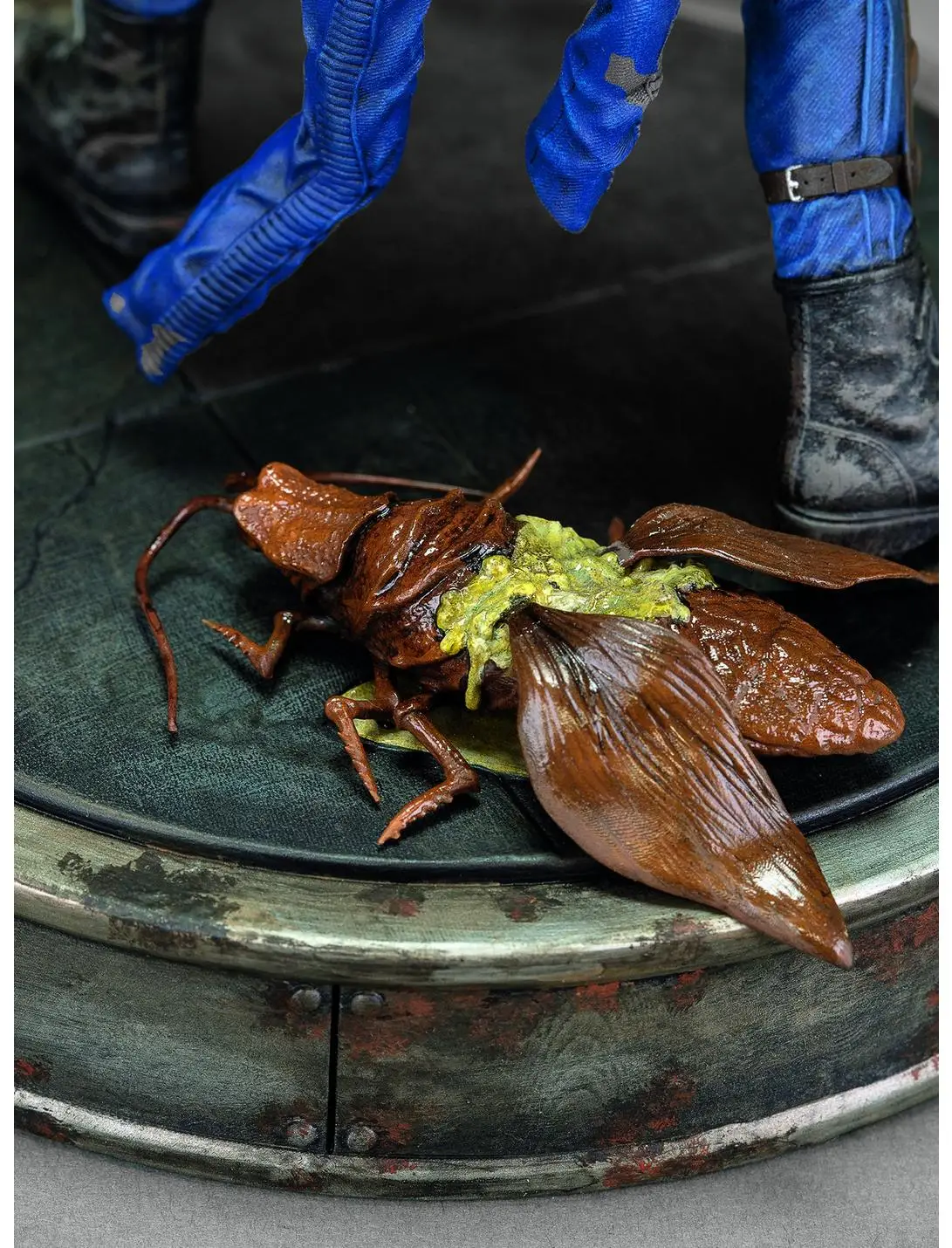 Dark Horse Fallout Lucy (TV Series) Figure