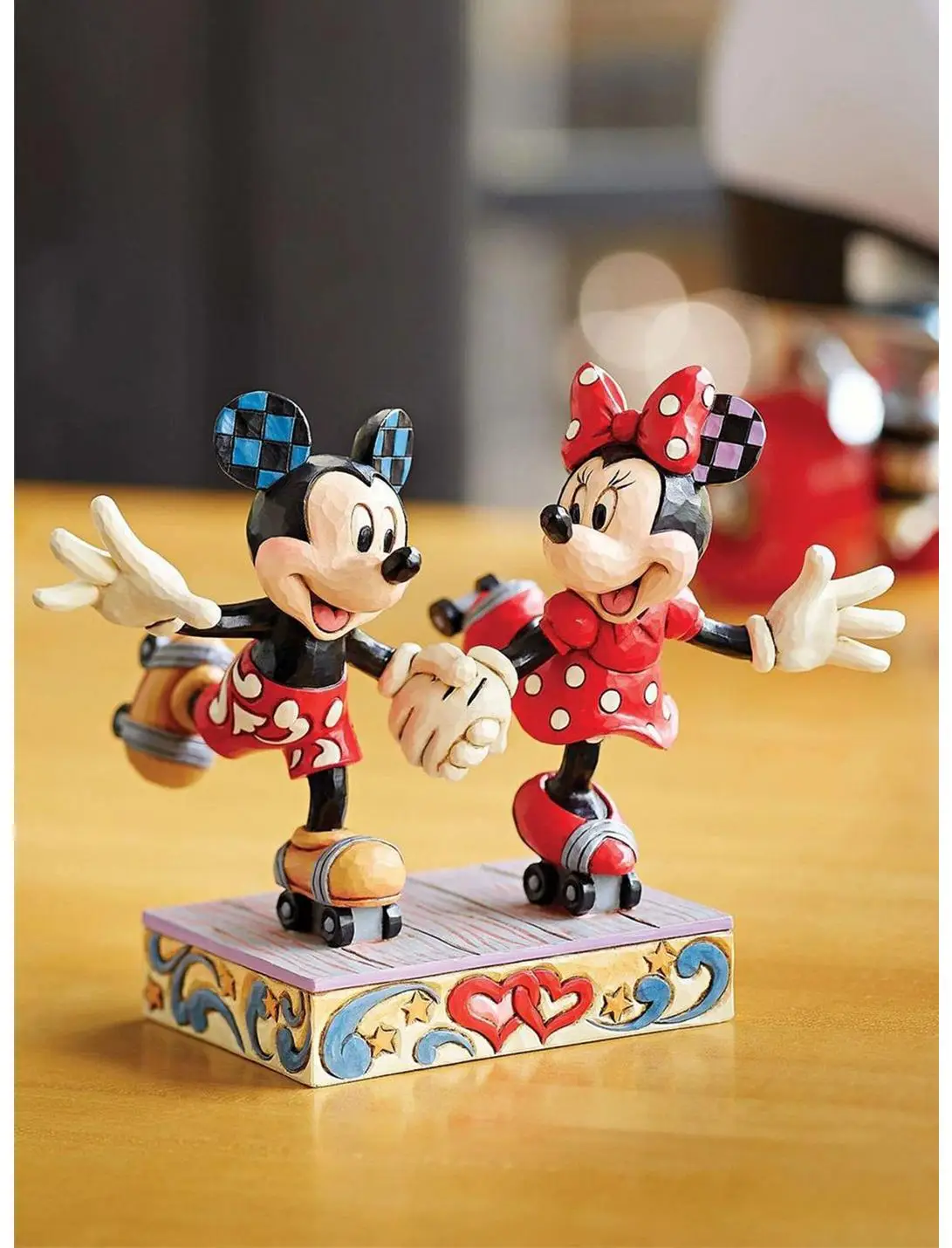 Disney Mickey & Minnie Roller Skating Figure