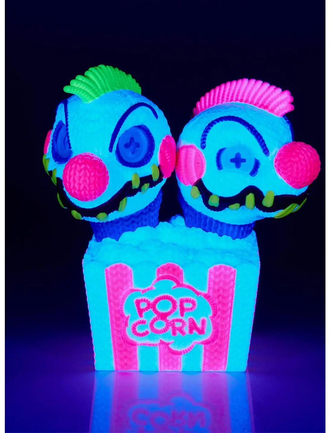 Killer Klowns Popcorn Creature Klowns 109 Limited Edition Blacklight Handmade by Robots Vinyl Figure